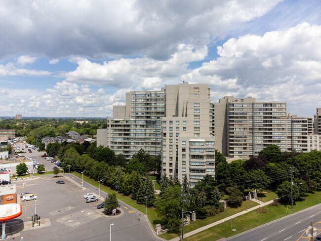 Building Photo - 7 Townsgate Dr