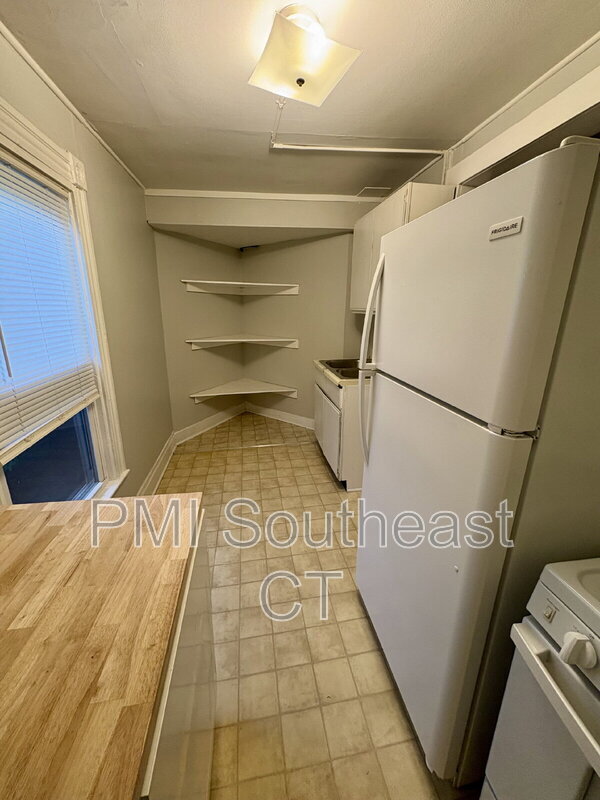 Foto del edificio - 79 Garfield Ave