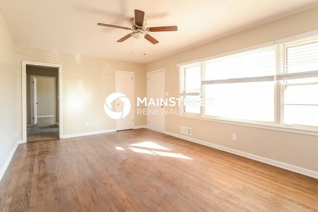 Foto del edificio - 3 Bedroom Pet-Friendly Home in Pleasant Gr...