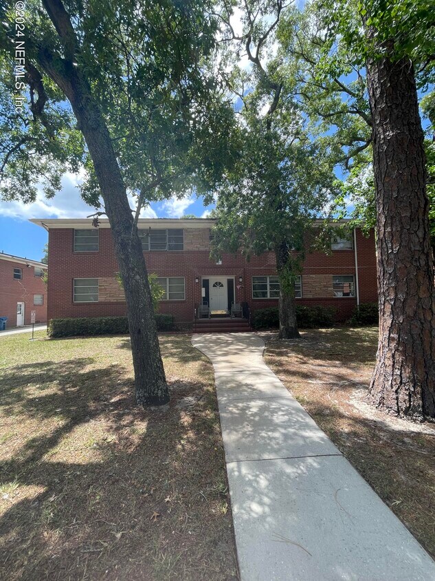 Foto principal - 1114 Arco Dr
