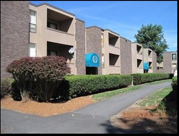 Primary Photo - 52 Shrewsbury Green Dr