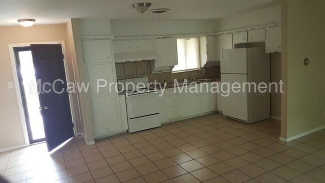 Foto del edificio - 1714 Lanice Ave