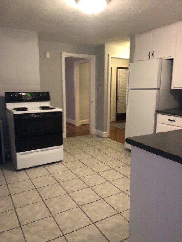 Foto del edificio - 322 Deerfield Rd