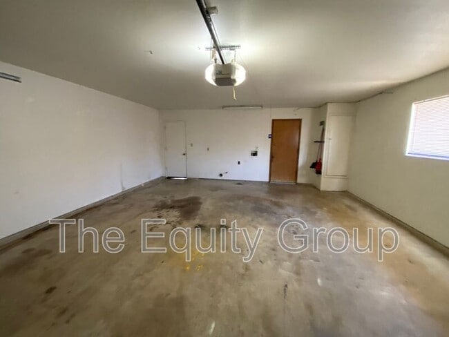 Foto del edificio - 1756 E Eastgate Ave
