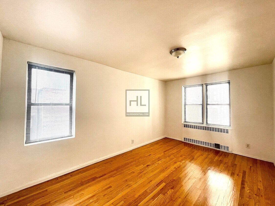 Foto del edificio - Converted 2 bedroom at EAST 56 STREET