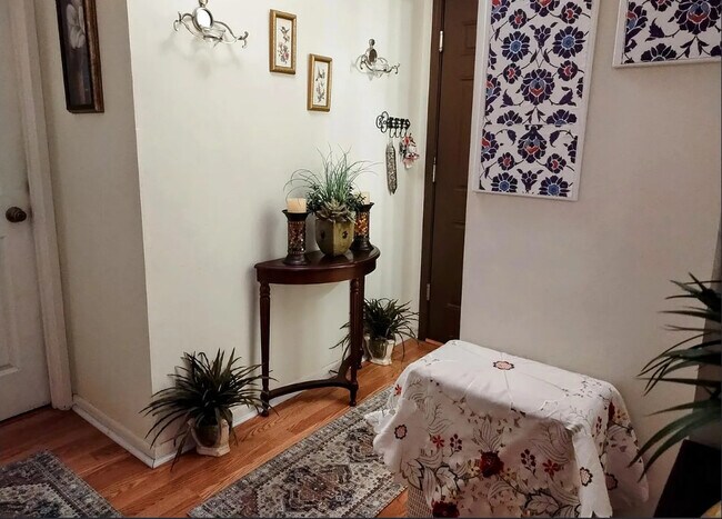 Foto del edificio - 239 S Gregory St