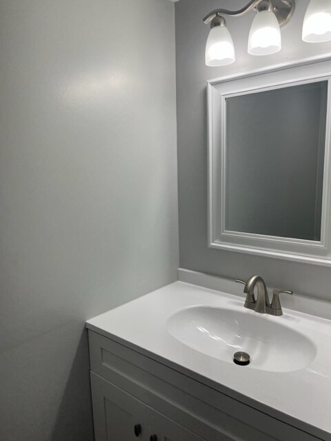 Building Photo - 128 Rainbow Ct