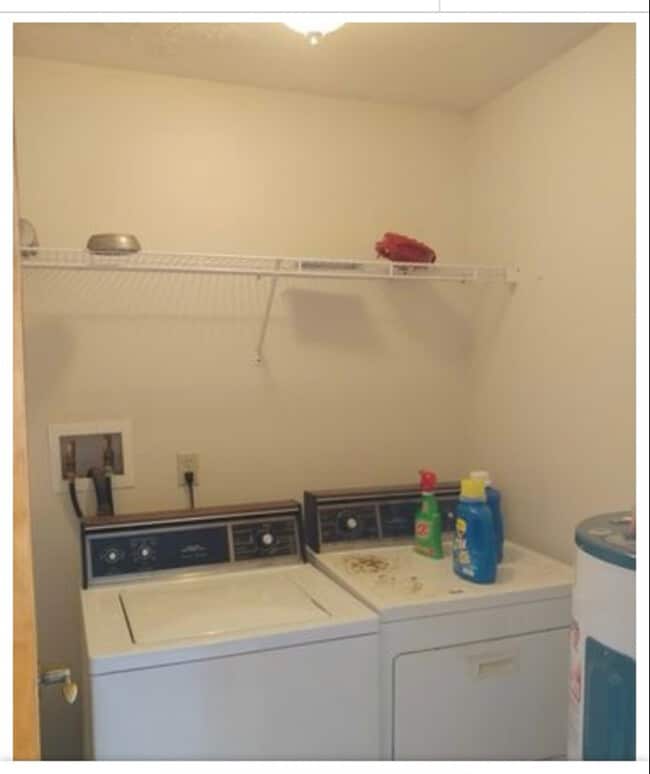 Building Photo - 185 Gullion Ln