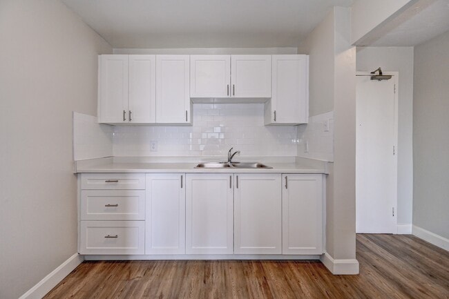 Building Photo - Dawson Road Apartments