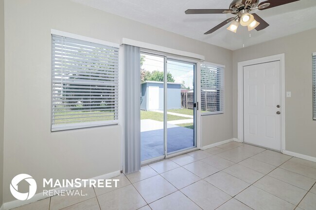 Building Photo - 7007 Alvina Way