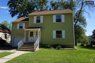 Building Photo - 630-632 Vine St