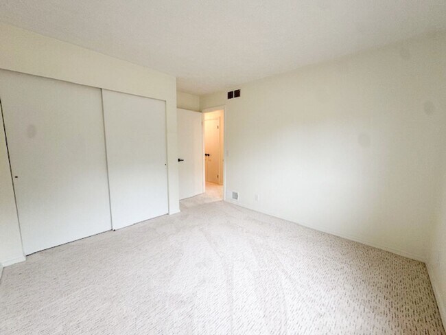 Foto del edificio - Amazing High-End Townhouse - End Unit - Ca...