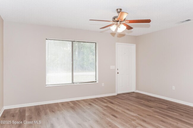 Foto del edificio - 542 Ortega St SE