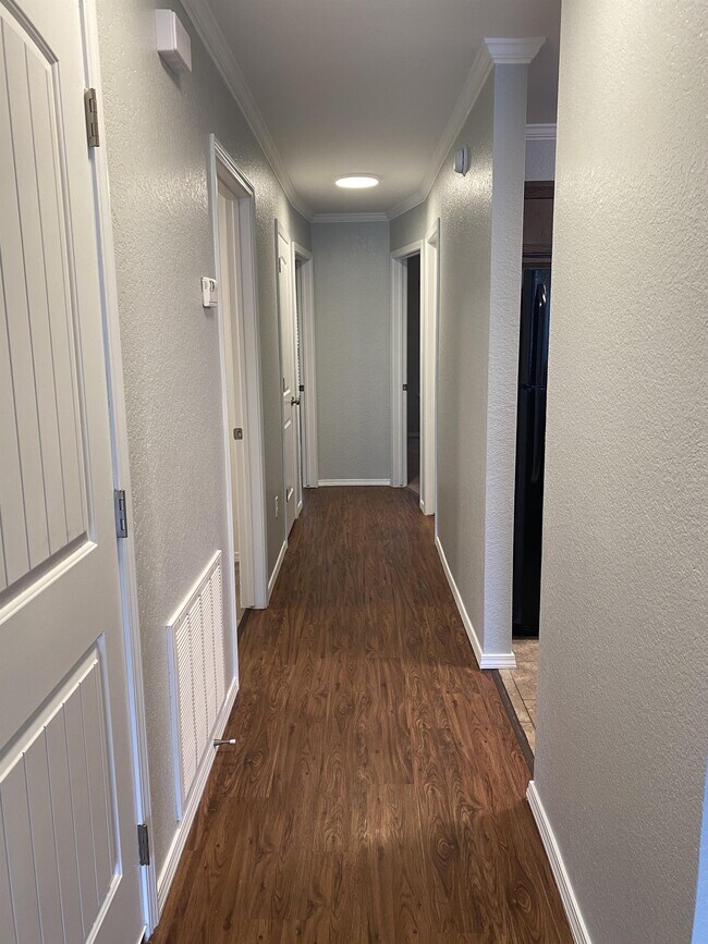 2719 Oakview Rd, Fort Smith, AR 72908 Townhouse for Rent in Fort