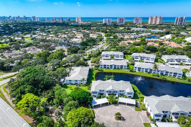 Foto del edificio - 886 Tanbark Dr