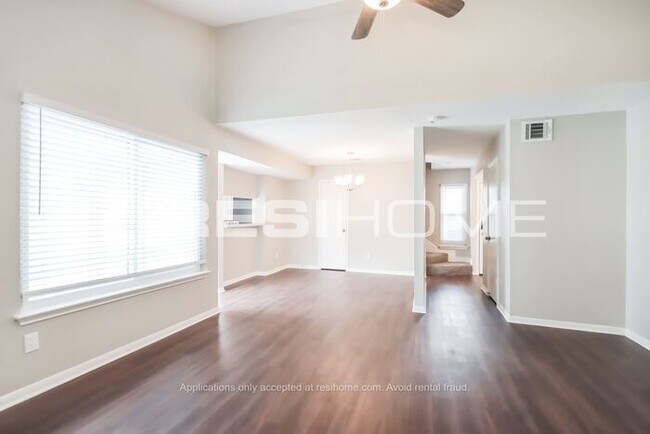 Building Photo - 10265 Colony Ct