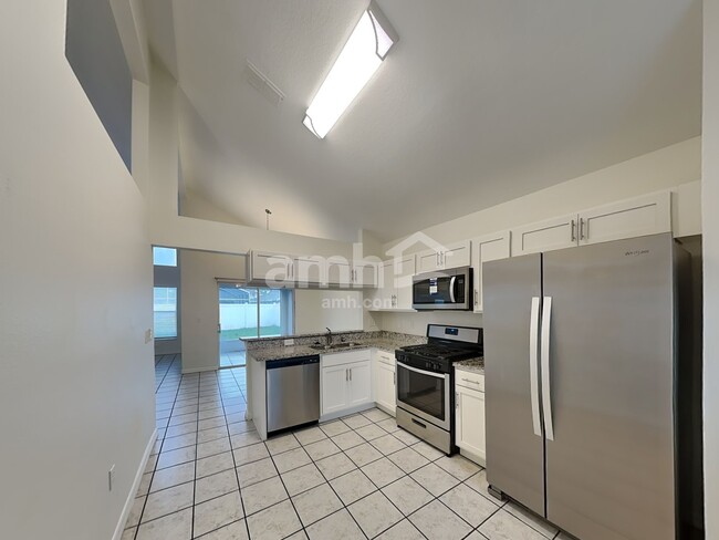 Foto del edificio - 12418 Castlemain Trail
