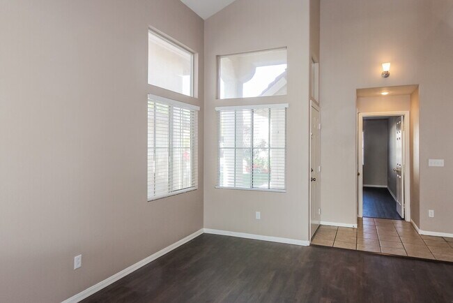 Foto del edificio - 4446 Wild Honey Ct