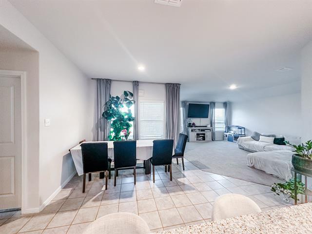Foto del edificio - 16744 Portage St
