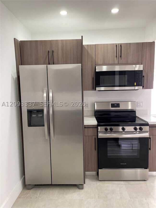 Foto del edificio - 1310 Sharazad Blvd