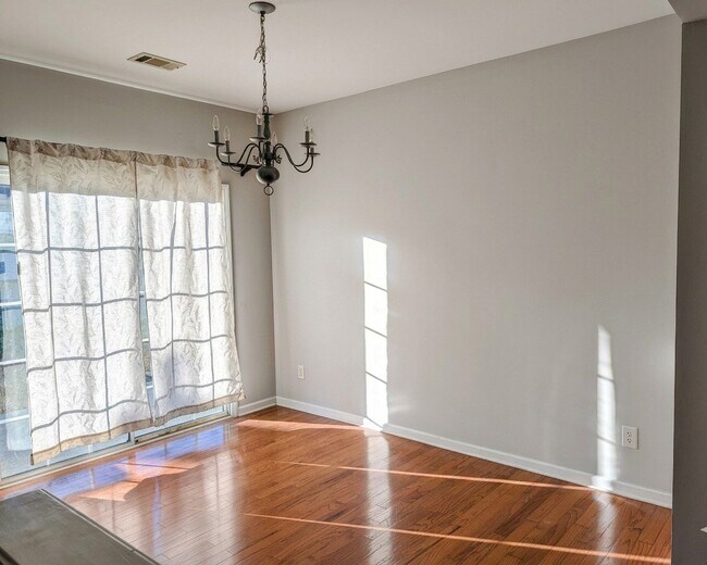 Foto del edificio - 955 Prestwyck Ct