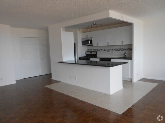 Building Photo - 280 Marin Blvd