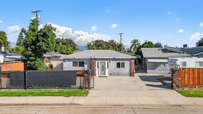 Foto del edificio - 1216 Butterfield Rd