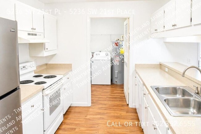 Building Photo - 5236 SW 21st Pl