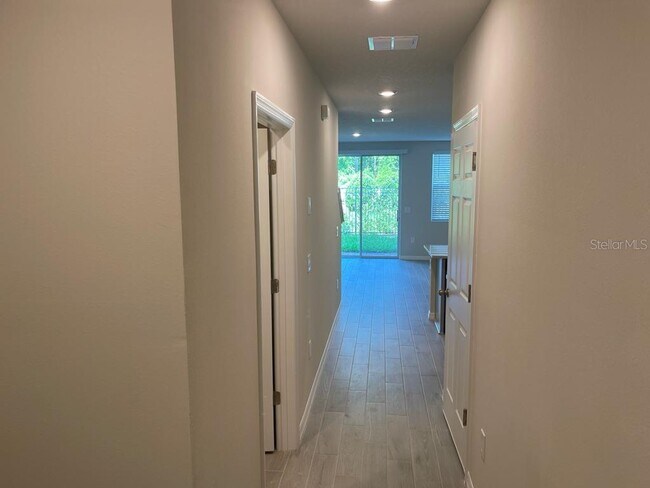 Foto del edificio - 418 Legacy Lp