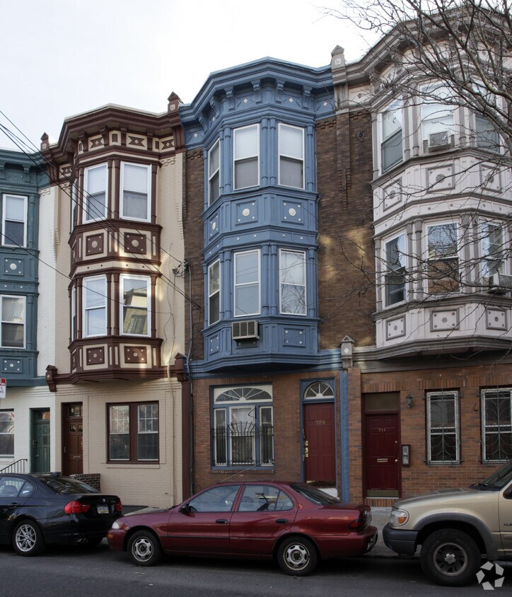 Building Photo - 709 S 3rd St
