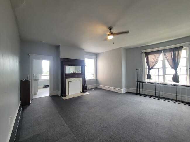 Foto del edificio - 1202 Highland Ave