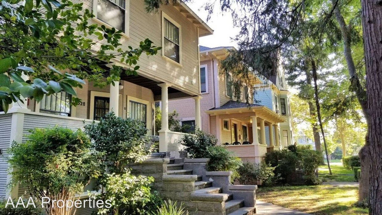 Foto principal - 528 W 3rd St