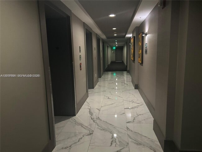 Foto del edificio - 185 SE 14th Terrace