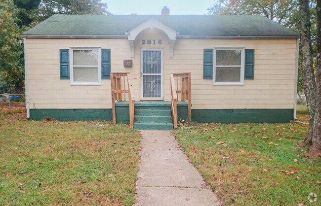 Building Photo - 2916 Lynhaven Ave