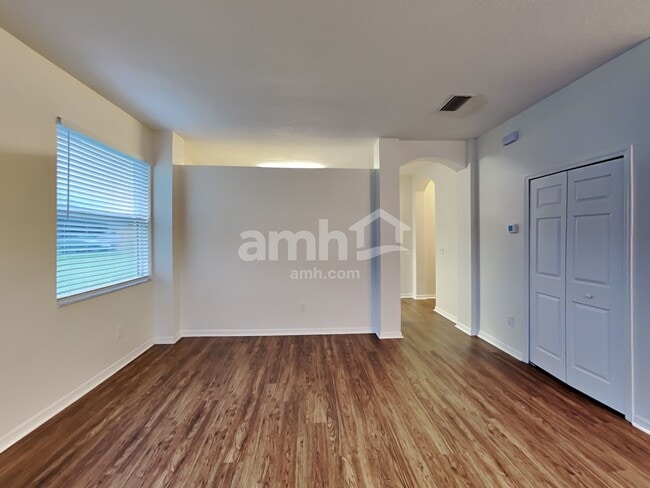 Building Photo - 34512 Smart Dr