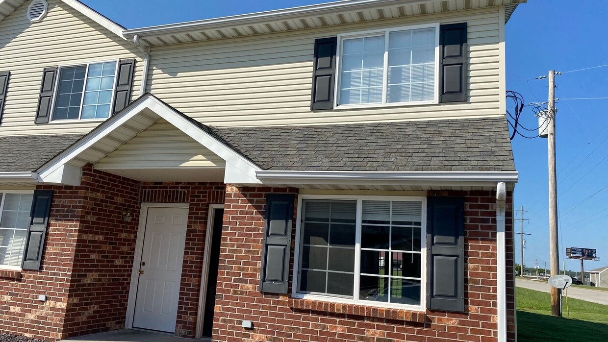 Foto principal - Summerfield Townhomes
