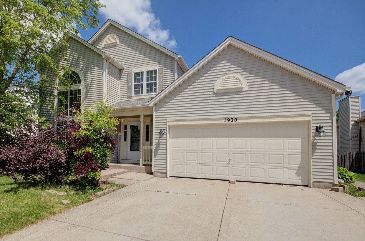 Primary Photo - Beautiful 3 bed 3.5 bath home Plainfield