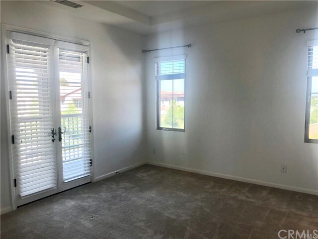 Building Photo - 151 Frontier