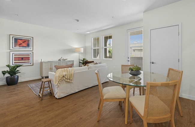 1A- Comedor Sala.jpg - Boulders Menifee