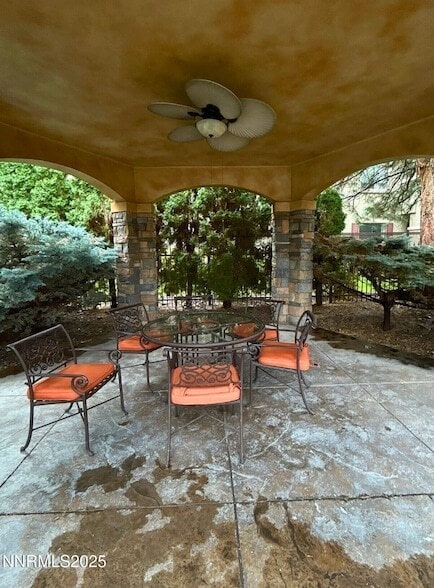 Foto del edificio - 900 S Meadows Pkwy