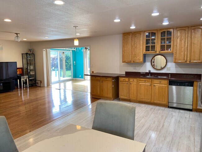 Foto del edificio - 4871 Rue Tours Ct