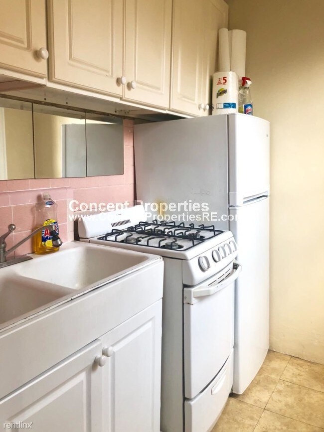 Building Photo - 1 br, 1 bath  - 81 West Cedar St Apt 31R