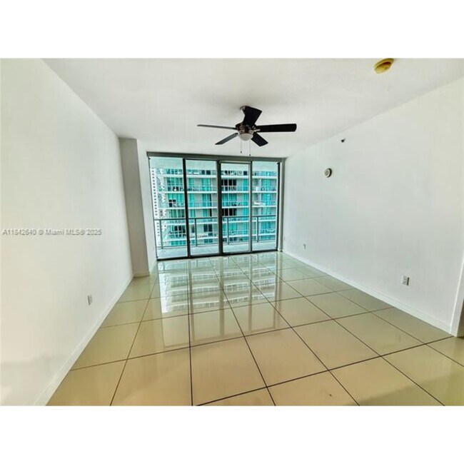 Foto del edificio - 79 SW 12th St