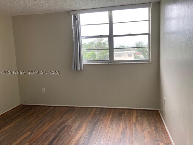 Building Photo - 7900 Tatum Waterway Dr
