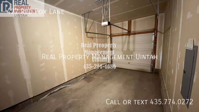 Foto del edificio - 427 E Red Fox Ln
