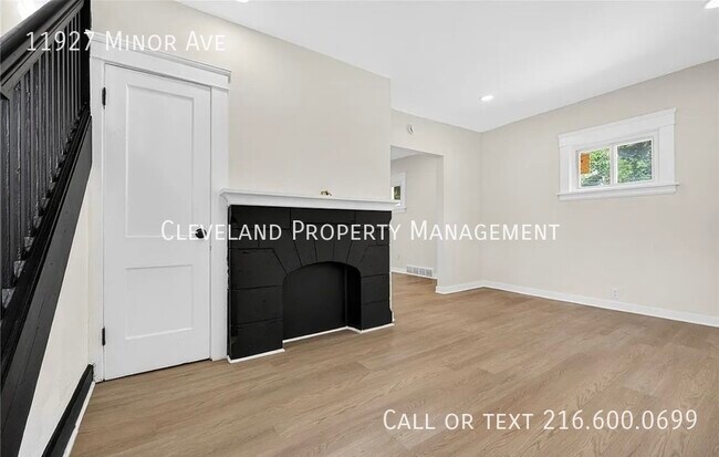 Building Photo - 11927 Minor Ave