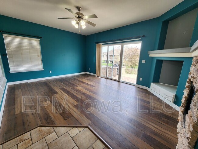 Foto del edificio - 5450 Prairie Ridge Ave