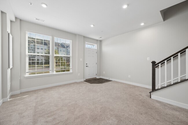 Foto del edificio - 6712 Ballenger Run Blvd