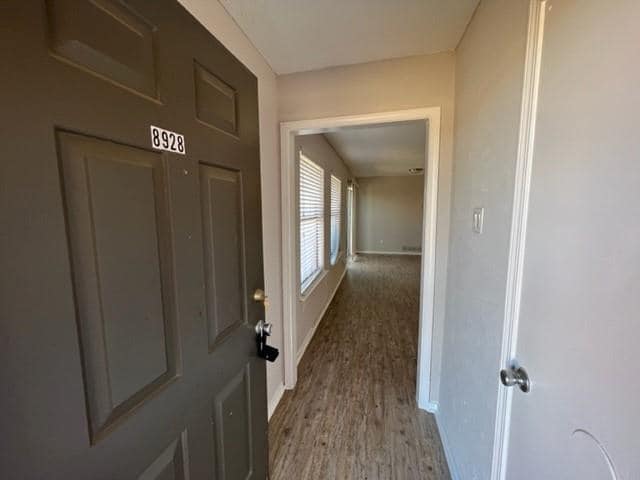 Foto del edificio - 8928 Greenmound Ave