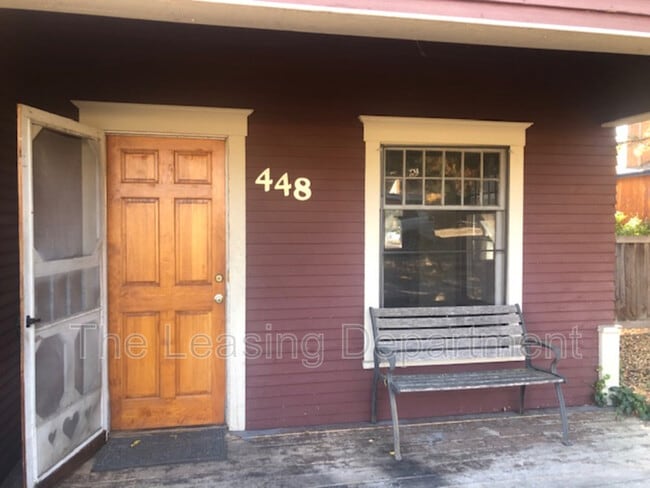 Building Photo - 448 Helman St
